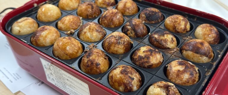 Takoyaki (rally) towards Grad. School entrance exam of the students, by the students, for the students